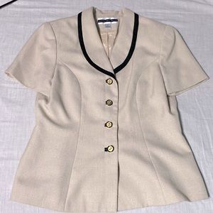 Beige vintage short sleeve blazer.